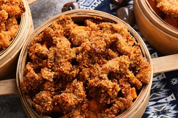 粉蒸肉要放油嗎 無需放油 粉蒸肉要放油嗎 無需放油