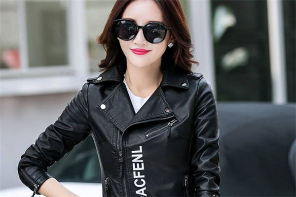 皮夾克什么顏色好看 這樣選才正確 皮夾克什么顏色好看 這樣選才正確