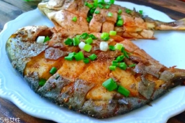 烤魚(yú)哪種魚(yú)好吃魚(yú)刺少 鱸魚(yú)是最佳選擇 烤魚(yú)哪種魚(yú)好吃魚(yú)刺少 鱸魚(yú)是最佳選擇