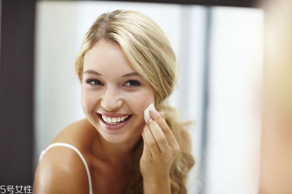 cpb是清爽好還是滋潤(rùn)好 cpb潔面清爽和滋潤(rùn)區(qū)別 cpb是清爽好還是滋潤(rùn)好 cpb潔面清爽和滋潤(rùn)區(qū)別