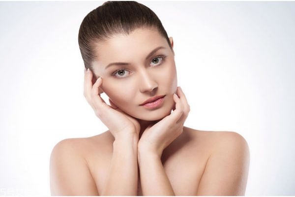 反復(fù)長痘痘怎么辦 反復(fù)長痘痘怎么調(diào)理 反復(fù)長痘痘怎么辦 反復(fù)長痘痘怎么調(diào)理