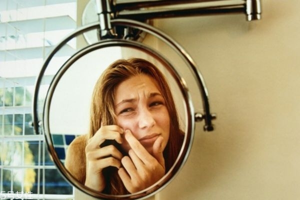 反復(fù)長痘痘怎么辦 反復(fù)長痘痘怎么調(diào)理 反復(fù)長痘痘怎么辦 反復(fù)長痘痘怎么調(diào)理