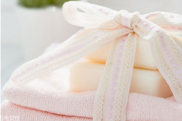 硫磺皂洗頭去頭皮屑嗎 硫磺皂洗頭的注意事項 硫磺皂洗頭去頭皮屑嗎 硫磺皂洗頭的注意事項