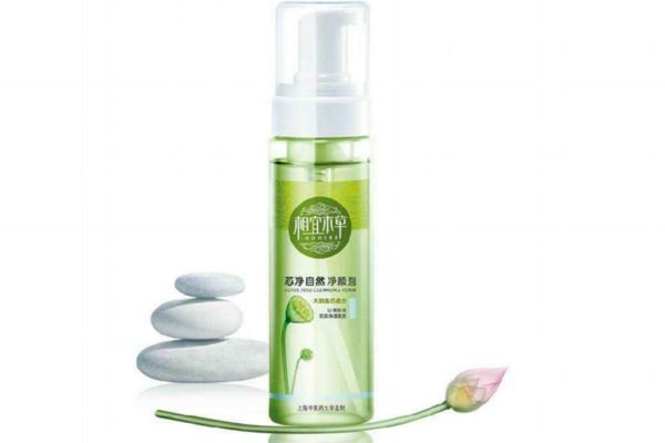 相宜本草洗面奶適合什么年齡 相宜本草洗面奶有哪幾種 相宜本草洗面奶適合什么年齡 相宜本草洗面奶有哪幾種