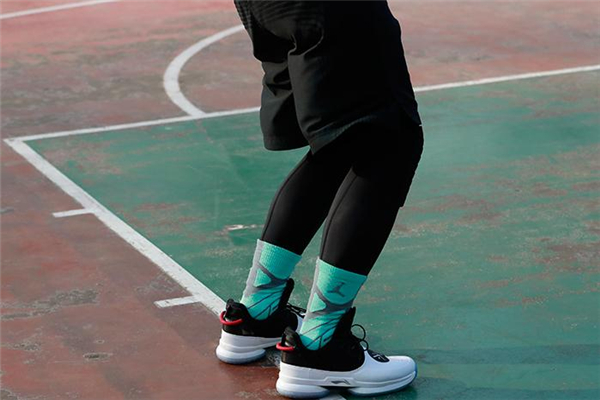 李寧韋德之道7實(shí)戰(zhàn)測(cè)評(píng) 國(guó)產(chǎn)球鞋的驕傲 李寧韋德之道7實(shí)戰(zhàn)測(cè)評(píng) 國(guó)產(chǎn)球鞋的驕傲