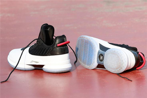 李寧韋德之道7實(shí)戰(zhàn)測(cè)評(píng) 國(guó)產(chǎn)球鞋的驕傲 李寧韋德之道7實(shí)戰(zhàn)測(cè)評(píng) 國(guó)產(chǎn)球鞋的驕傲