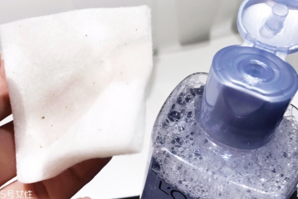 歐萊雅卸妝水有酒精嗎 官方稱無酒精 歐萊雅卸妝水有酒精嗎 官方稱無酒精