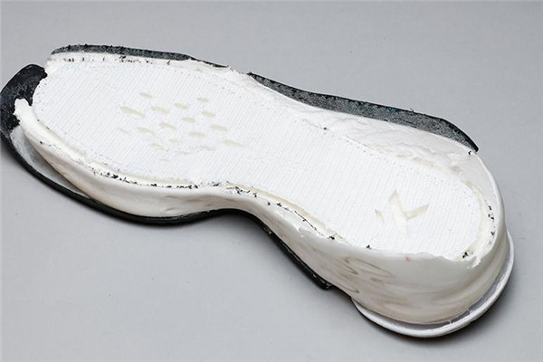 安踏kt4拆解報(bào)告 配置一目了然 安踏kt4拆解報(bào)告 配置一目了然