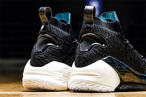 安踏kt4拆解報(bào)告 配置一目了然 安踏kt4拆解報(bào)告 配置一目了然