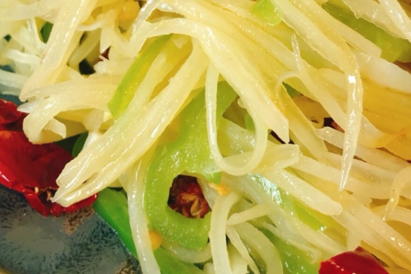 酸辣土豆絲是用什么醋 陳醋會更香 酸辣土豆絲是用什么醋 陳醋會更香