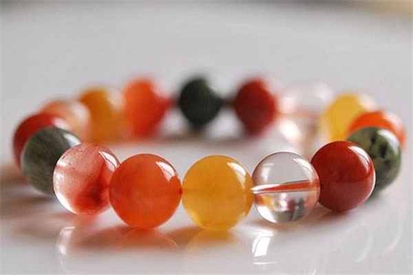 福祿壽水晶戴哪只手 水晶佩戴講究多 福祿壽水晶戴哪只手 水晶佩戴講究多