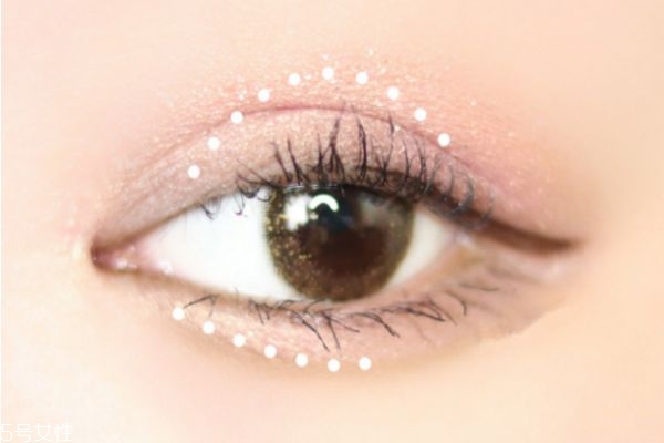 奶茶豆沙色眼影怎么畫(huà) 奶茶豆沙色眼影教程