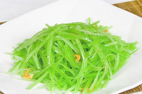 萵苣炒肉的做法 萵筍的注意事項(xiàng)