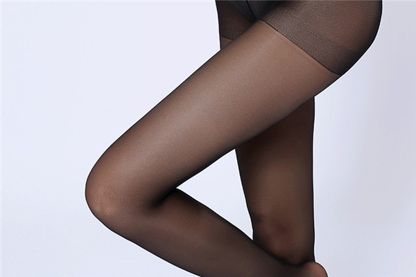 不同長(zhǎng)度的絲襪怎么穿搭 不同長(zhǎng)度的絲襪怎么穿搭