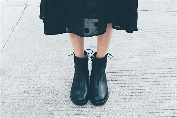 靴子可以改色嗎 注意上色均勻 靴子可以改色嗎 注意上色均勻