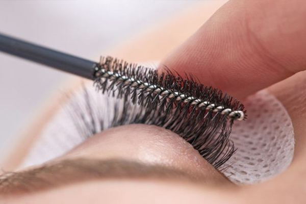 睫毛精華液怎么用 睫毛精華液用法注意 睫毛精華液怎么用 睫毛精華液用法注意