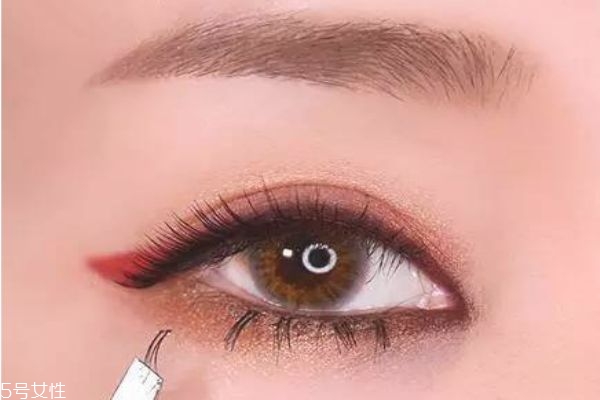 2018最流行的妝容 2018秋冬流行妝容 2018最流行的妝容 2018秋冬流行妝容