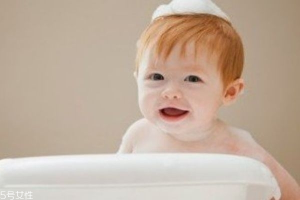 大人能用小孩的面霜嗎 大人和寶寶面霜區(qū)別 大人能用小孩的面霜嗎 大人和寶寶面霜區(qū)別