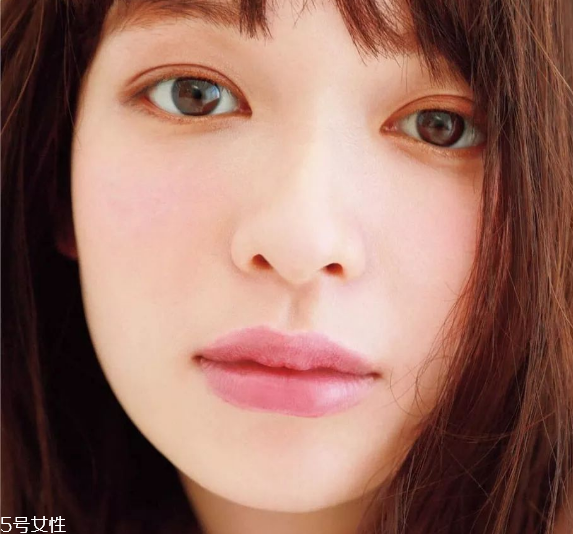 日系妝容需要什么 秋冬高級感十足的日系妝容 日系妝容需要什么 秋冬高級感十足的日系妝容