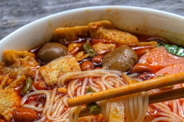 螺螄粉多少錢一碗 大概十幾塊錢 螺螄粉多少錢一碗 大概十幾塊錢