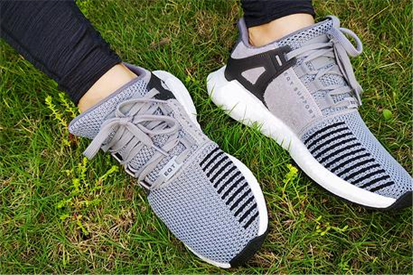 馬拉松鞋和慢跑鞋的區(qū)別 前者更加專業(yè) 馬拉松鞋和慢跑鞋的區(qū)別 前者更加專業(yè)