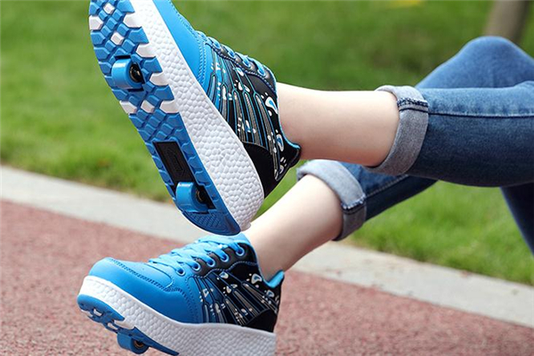 暴走鞋輪子怎么拆 手動和自動款有區(qū)別 暴走鞋輪子怎么拆 手動和自動款有區(qū)別