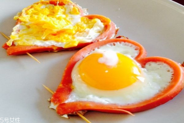 荷包蛋和煎蛋的區(qū)別 怎么煎荷包蛋好看 荷包蛋和煎蛋的區(qū)別 怎么煎荷包蛋好看