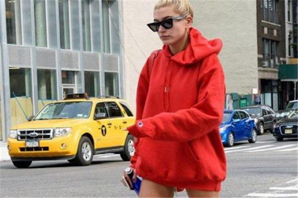 秋冬輕熟風(fēng)穿搭 優(yōu)雅女生的必走之路 秋冬輕熟風(fēng)穿搭 優(yōu)雅女生的必走之路