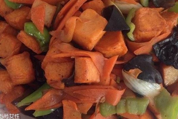 魚豆腐是魚肉還是豆腐 吃魚豆腐會(huì)胖嗎 魚豆腐是魚肉還是豆腐 吃魚豆腐會(huì)胖嗎