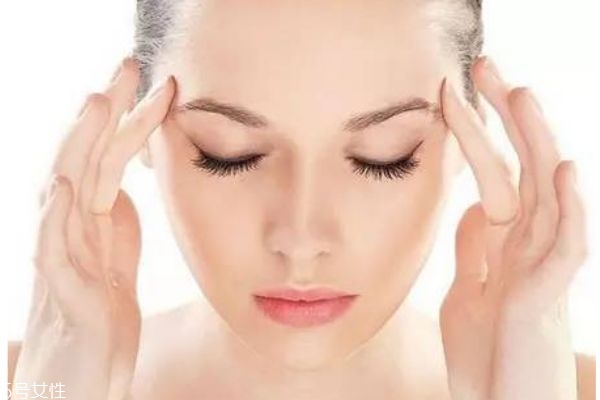 什么眼霜去眼袋的效果好 如何改善黑眼圈及眼袋 什么眼霜去眼袋的效果好 如何改善黑眼圈及眼袋