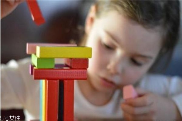 寶寶不愛上幼兒園怎么辦 寶寶不愛上幼兒園怎么辦