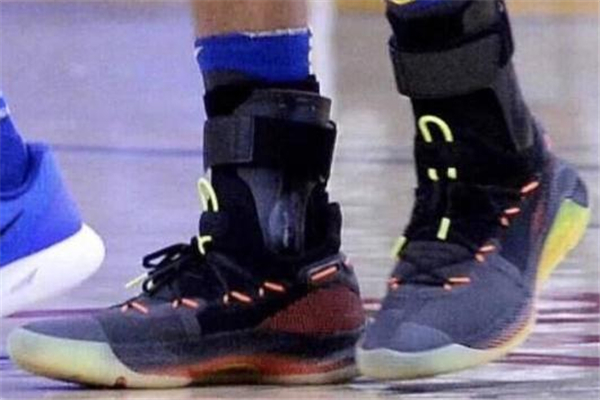 ua curry 6庫(kù)里6代戰(zhàn)靴諜照 搭載全新緩震科技 ua curry 6庫(kù)里6代戰(zhàn)靴諜照 搭載全新緩震科技