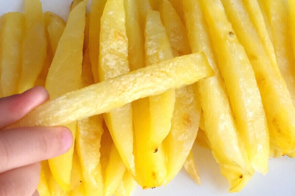 薯條要解凍后再油炸嗎 直接炸就行 薯條要解凍后再油炸嗎 直接炸就行