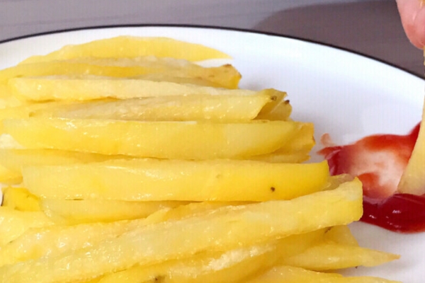 薯條要解凍后再油炸嗎 直接炸就行 薯條要解凍后再油炸嗎 直接炸就行