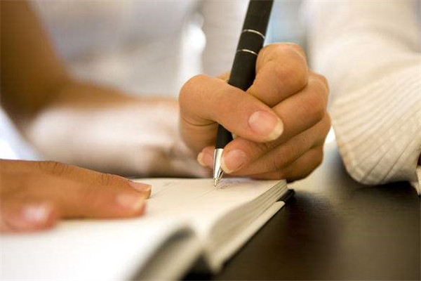 寶寶喜歡用左手怎么辦 左手右手都一樣 寶寶喜歡用左手怎么辦 左手右手都一樣