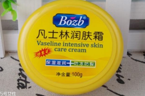 凡士林可以涂臉嗎 凡士林可以護膚保濕 凡士林可以涂臉嗎 凡士林可以護膚保濕