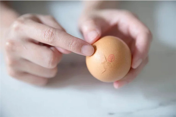 鹵蛋怎么做蛋黃才流水 蛋白香蛋黃不干澀 鹵蛋怎么做蛋黃才流水 蛋白香蛋黃不干澀