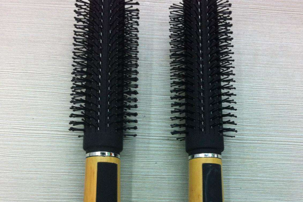 卷發(fā)棒燙傷后怎么處理?卷發(fā)棒燙傷會留疤嗎? 卷發(fā)棒燙傷后怎么處理?卷發(fā)棒燙傷會留疤嗎?