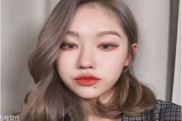 染頭發(fā)過(guò)敏怎么辦 2019年流行發(fā)色大全 染頭發(fā)過(guò)敏怎么辦 2019年流行發(fā)色大全