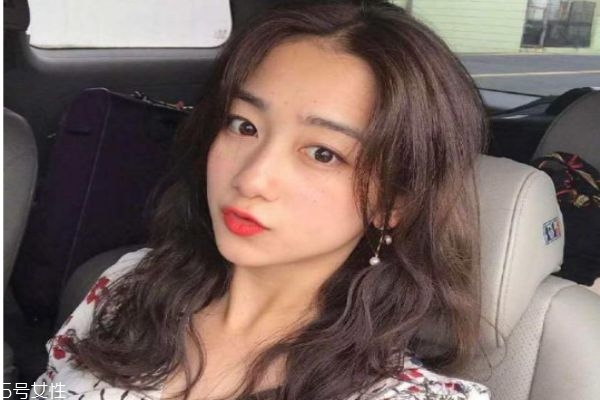 染頭發(fā)過(guò)敏怎么辦 2019年流行發(fā)色大全 染頭發(fā)過(guò)敏怎么辦 2019年流行發(fā)色大全