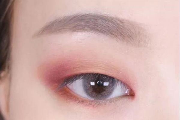 單眼皮紅色眼影怎么畫 拯救你的單眼皮