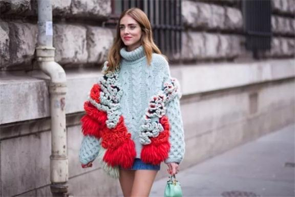 寬松毛衣搭配圖片 學(xué)會這幾種穿法 寬松毛衣搭配圖片 學(xué)會這幾種穿法