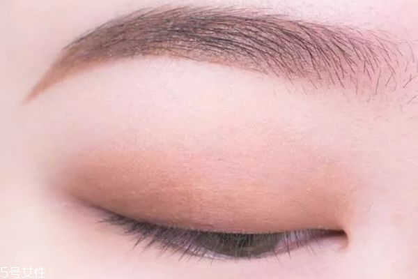 大地色眼妝的畫法 超美的眼妝教程 大地色眼妝的畫法 超美的眼妝教程