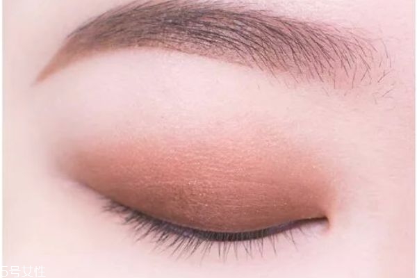 大地色眼妝的畫法 超美的眼妝教程 大地色眼妝的畫法 超美的眼妝教程