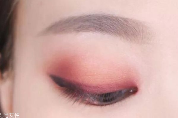 單眼皮紅色眼影怎么畫 拯救你的單眼皮 單眼皮紅色眼影怎么畫 拯救你的單眼皮
