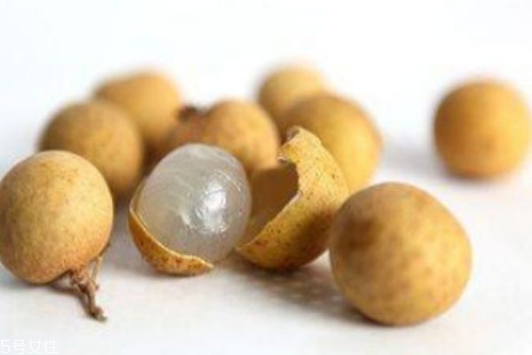 孕婦吃龍眼會(huì)怎么樣 孕婦吃多了龍眼怎么辦 孕婦吃龍眼會(huì)怎么樣 孕婦吃多了龍眼怎么辦