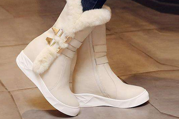 雪地靴可以水洗嗎？雪地靴能用洗衣機(jī)洗嗎？