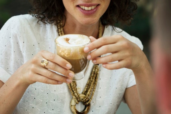 女生食指比無(wú)名指長(zhǎng)代表什么意思 專家說(shuō)容易出軌 女生食指比無(wú)名指長(zhǎng)代表什么意思 專家說(shuō)容易出軌