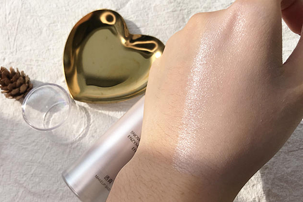 紫色隔離霜推薦 素顏必備紫色隔離霜 紫色隔離霜推薦 素顏必備紫色隔離霜