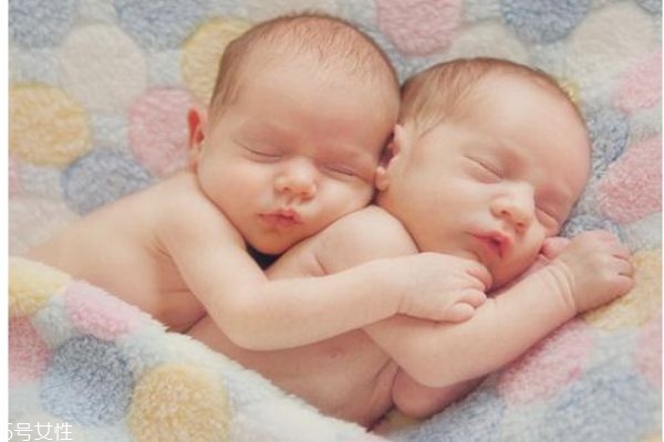 早產(chǎn)兒該怎樣護(hù)理注意什么 早產(chǎn)兒該怎樣護(hù)理注意什么